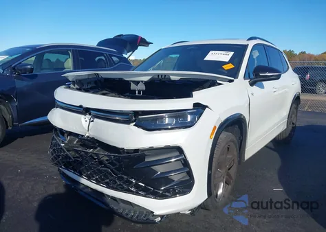 2025 Volkswagen Tiguan 2.0T Se R-Line Black z USA, uszkodzony, nr VIN 3VVGR7RM3SM055630